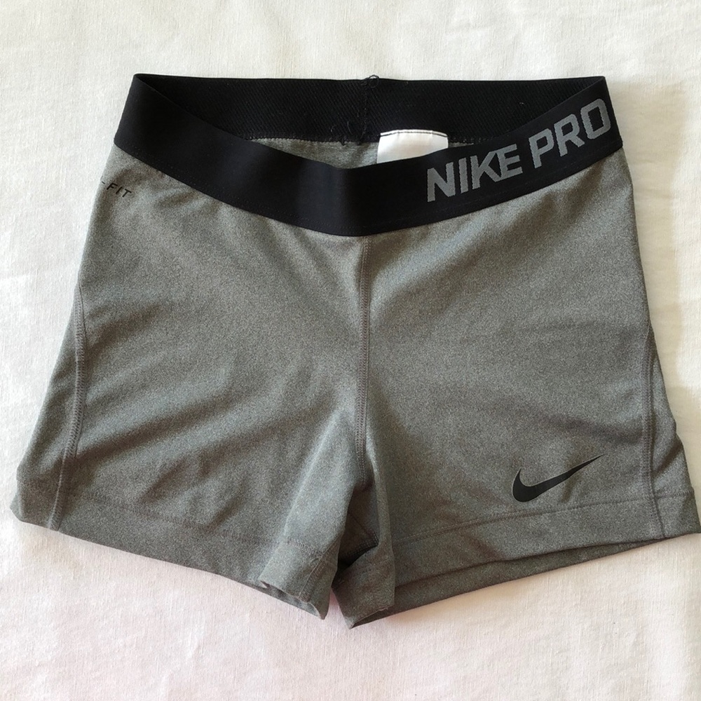 NIKE PRO grey shorts spandex - Small